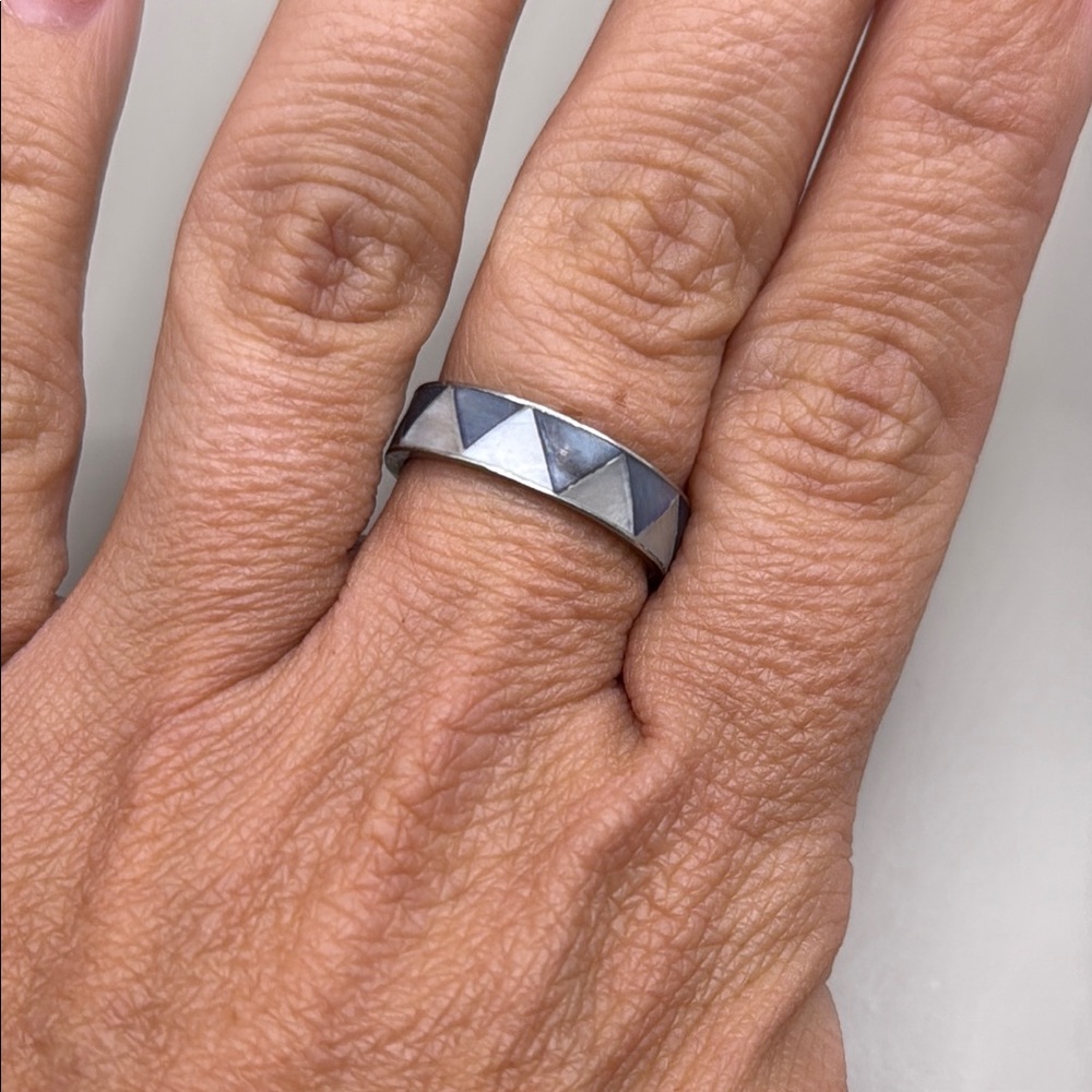 Vintage Silver Tone Geometric Chevron Abalone Cocktail Statement Ring Size 7
